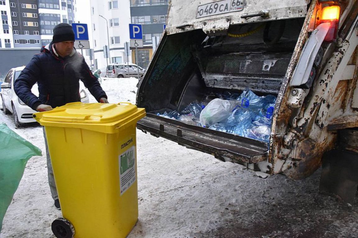 За первые дни новогодних каникул в Свердловской области вывезли 7 тысяч  тонн мусора - «Уральский рабочий»